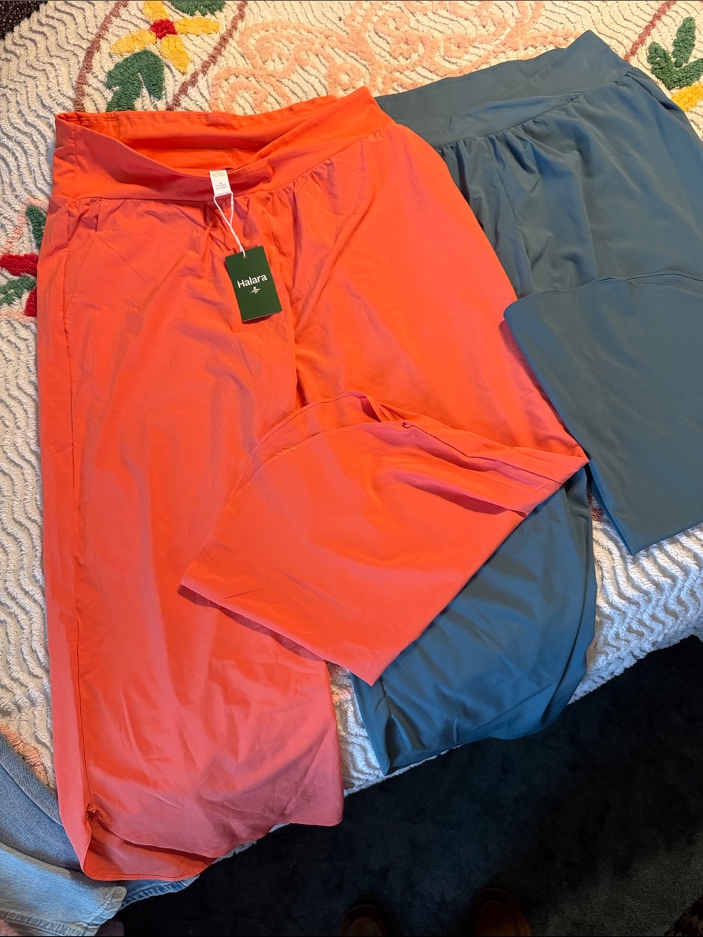 HALARA Coral & Teal Wide-Leg Pants Set